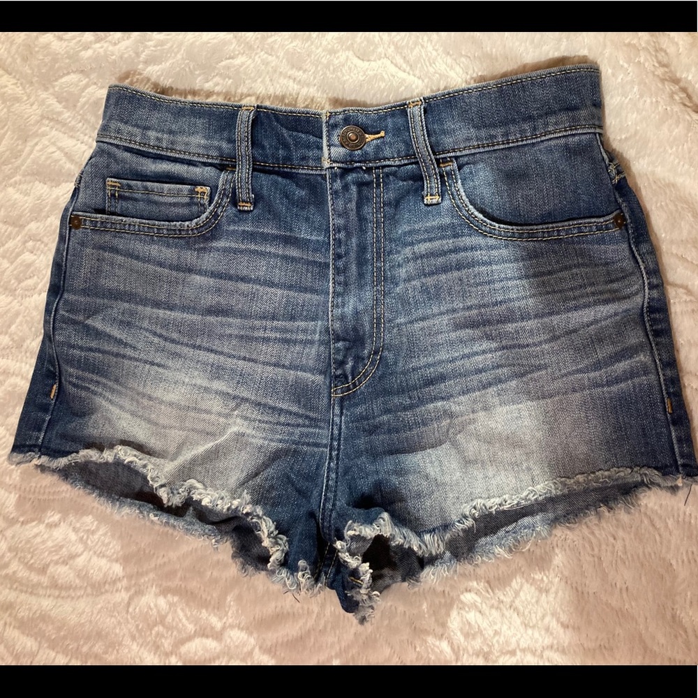 Abercrombie & Fitch Hi-Rise Shorts